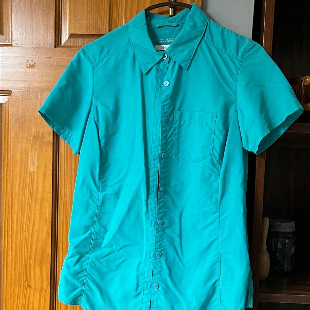 Columbia Women's Teal Button Down Shirt